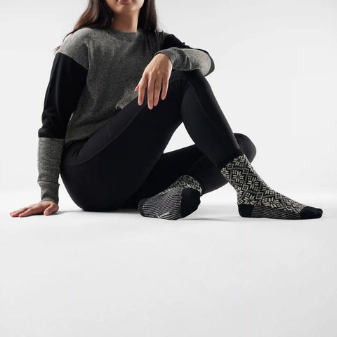 Women's Everyday Cozy Traditional Snowflake Crew Socks