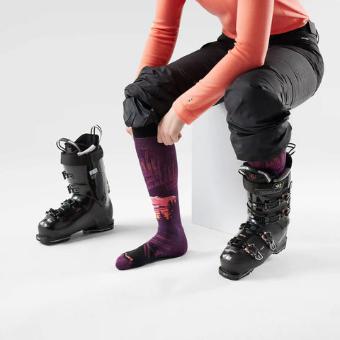 Women's Ski Alpine Auroras Over The Calf Socks