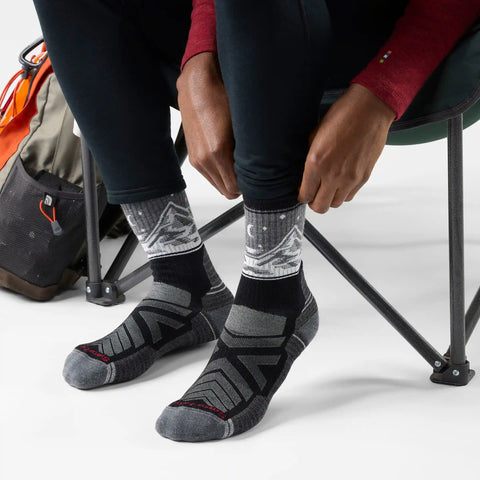 Hike Valley View Crew Socks